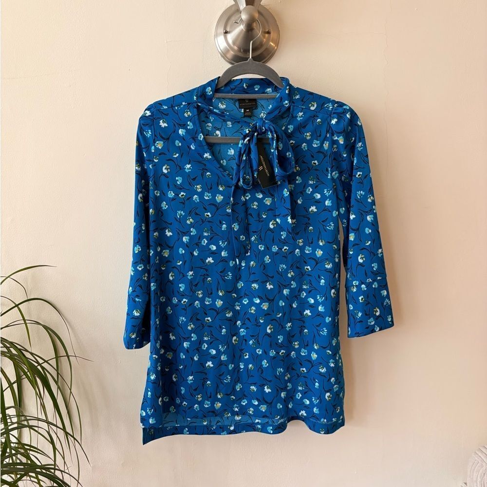 NWT Worthington Vibrant Blue Floral Top Size Medium